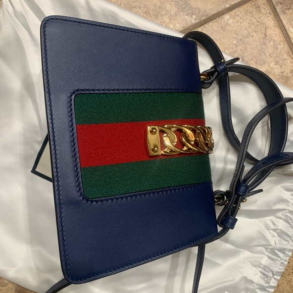 HP ❤️ 🆕 Gucci Sylvie top handle mini bag navy - Picture 7 of 9